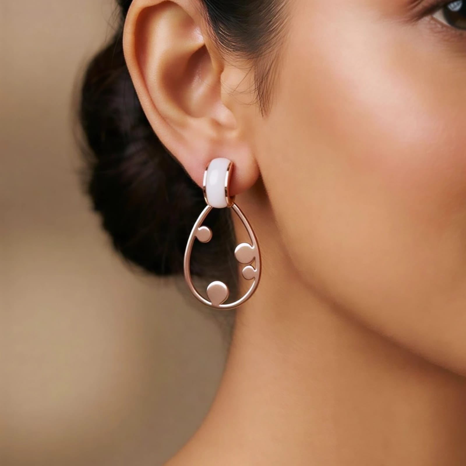 Anti garnish earring